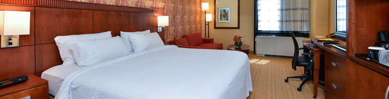 Готель Courtyard By Marriott New York Laguardia Airport Екстер'єр фото