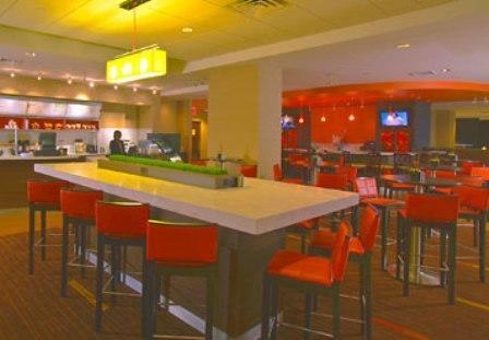 Готель Courtyard By Marriott New York Laguardia Airport Екстер'єр фото